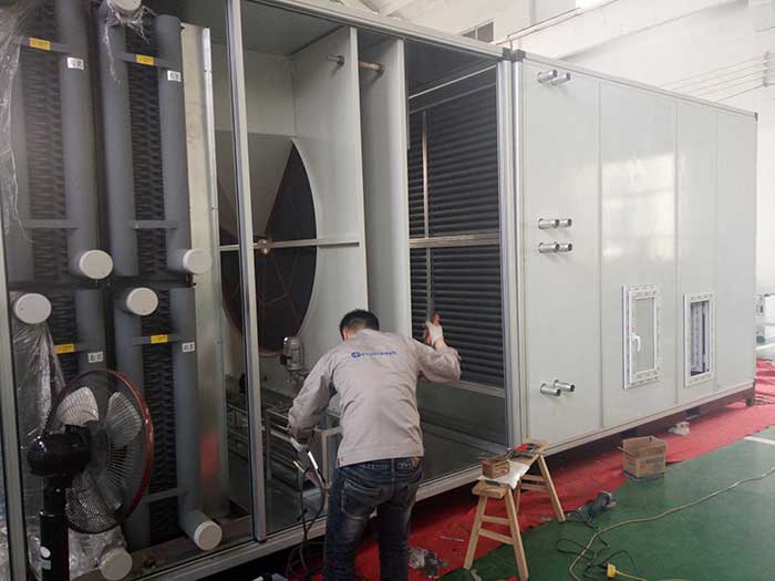 威海某大型化工企業兩臺10%濕度，40000風量2臺除濕機組